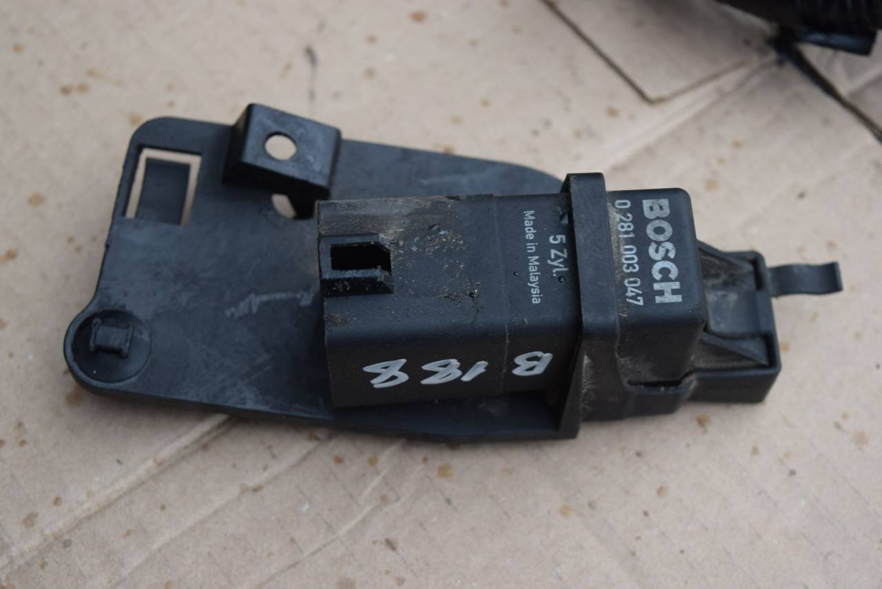 реле накала свечей Volvo XC60 1 поколение 2009, 2.4 л., D5, D 5244 T10, дизель, АКПП, полный подключаемый привод, 0281003047, 31342686 - фото №1