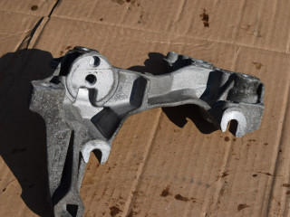 кронштейн генератора Nissan Qashqai 2 поколение [рестайлинг] 2018, 1.2 л., Ti, бензин, вариатор, 117104394R