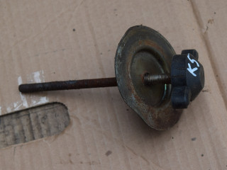 крепление запаски Nissan Almera Classic B10 2006, 1.6 л., i, QG16DE, бензин, МКПП, седан, передний привод