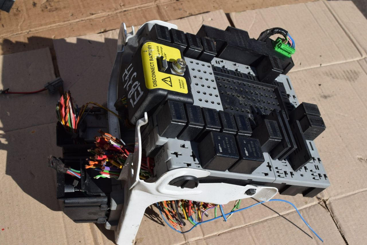 блок комфорта Volvo XC90 1 поколение 2003, 2.4 л., D 5244 T, дизель, АКПП, 8691998, 30657629 - фото №1