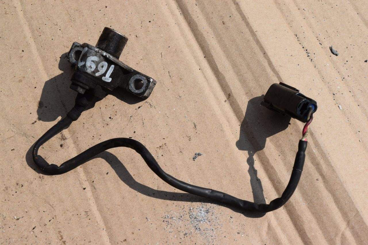 датчик коленвала Volvo XC70 2 поколение 2004, 2.4 л., D5, D 5244 T, дизель, МКПП, универсал, полный подключаемый привод, 1275789 - фото №1