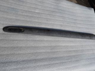 молдинг двери передней правой Renault Megane 1 поколение 1996, 1.6 л., K7M 720, бензин, 7700834102