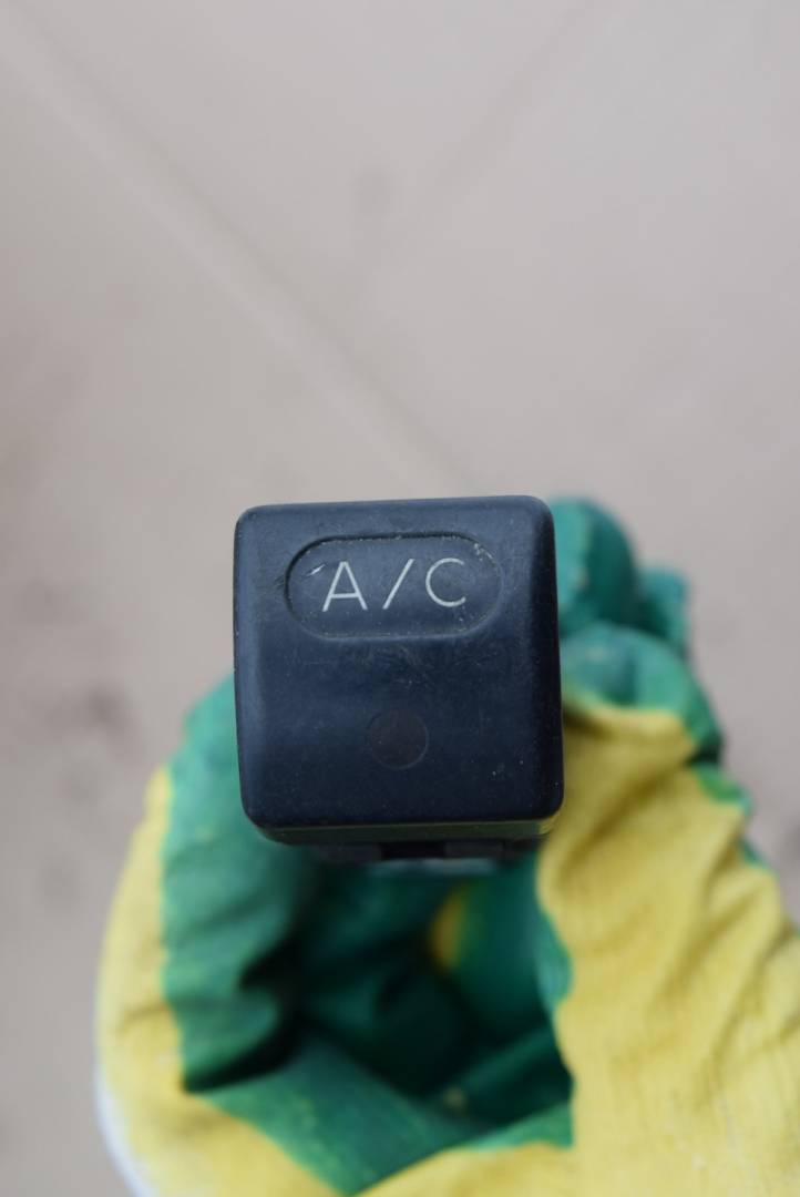 кнопка кондиционера Fiat Marea 1 поколение 1997, 1.9 л., дизель - фото №1