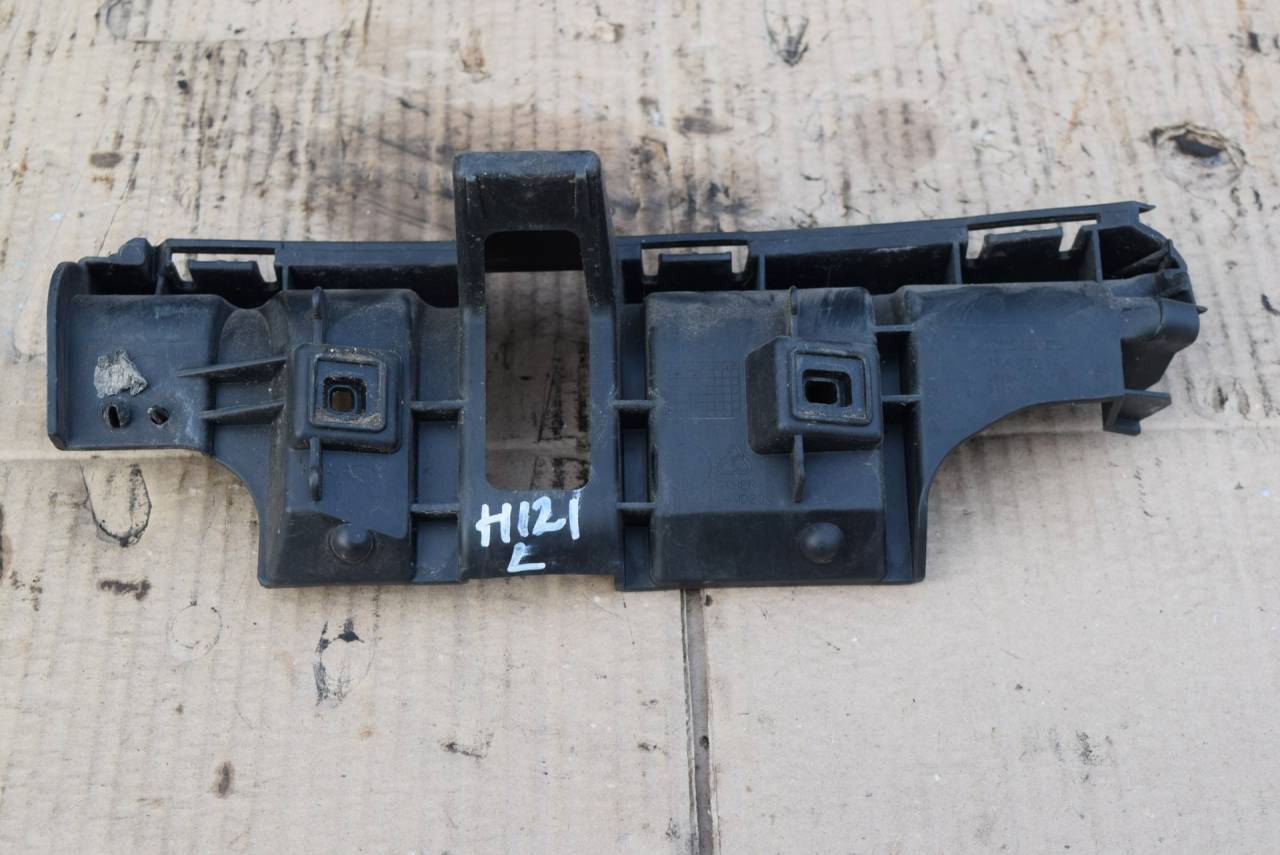 Крепление бампера заднего Volvo C30 1 поколение 2007, 2.5 л., Ti, бензин, МКПП, серый, хетчбэк 3 дв., передний привод, 30657218 - фото №1