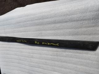 молдинг двери передней правой Audi 100 4A/C4 1993, 2.0 л., бензин, седан