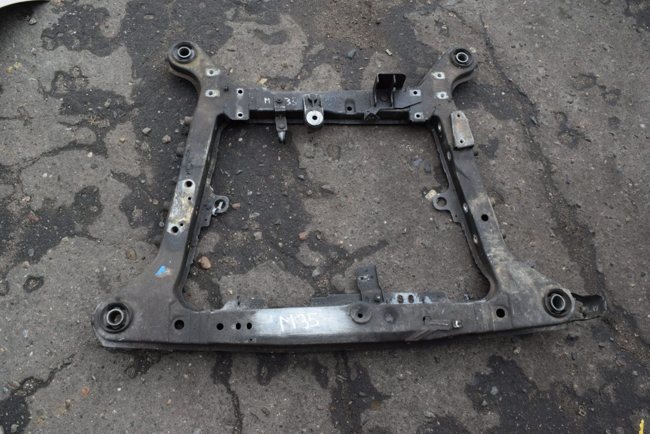 балка подвески передняя (подрамник) Volvo XC70 2 поколение 2002, 2.4 л., Ti, B 5244 T3, бензин, АКПП, универсал, полный подключаемый привод - фото №1