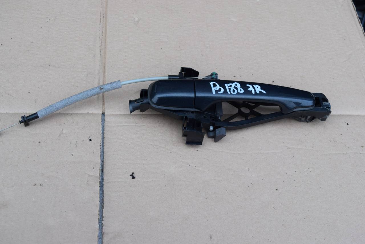 ручка наружная задняя правая Volvo XC60 1 поколение 2009, 2.4 л., D5, D 5244 T10, дизель, АКПП, полный подключаемый привод, 30663673, 30784203 - фото №1