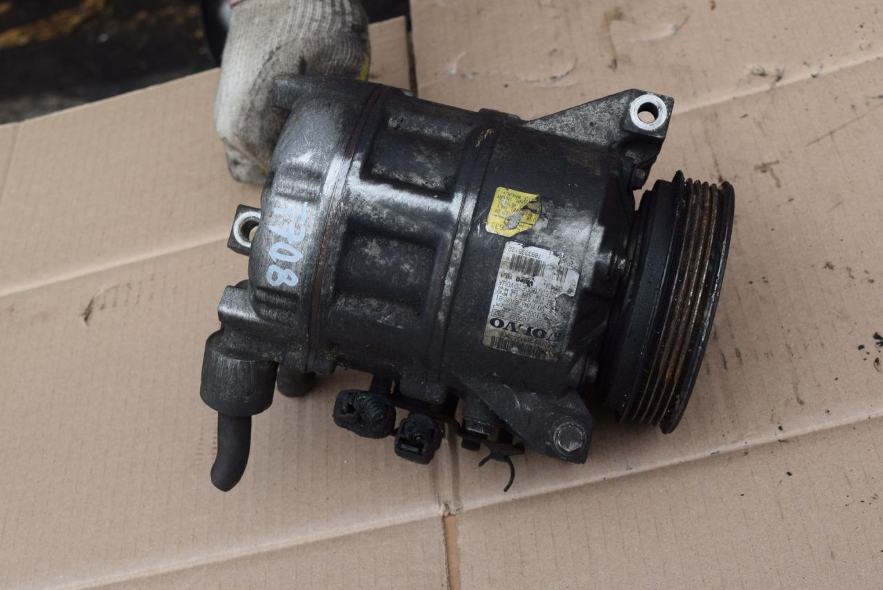 компрессор кондиционера Volvo V70 3 поколение 2008, 2.4 л., D5, D 5244 T5, дизель, АКПП, универсал, передний привод, 31250519 - фото №1