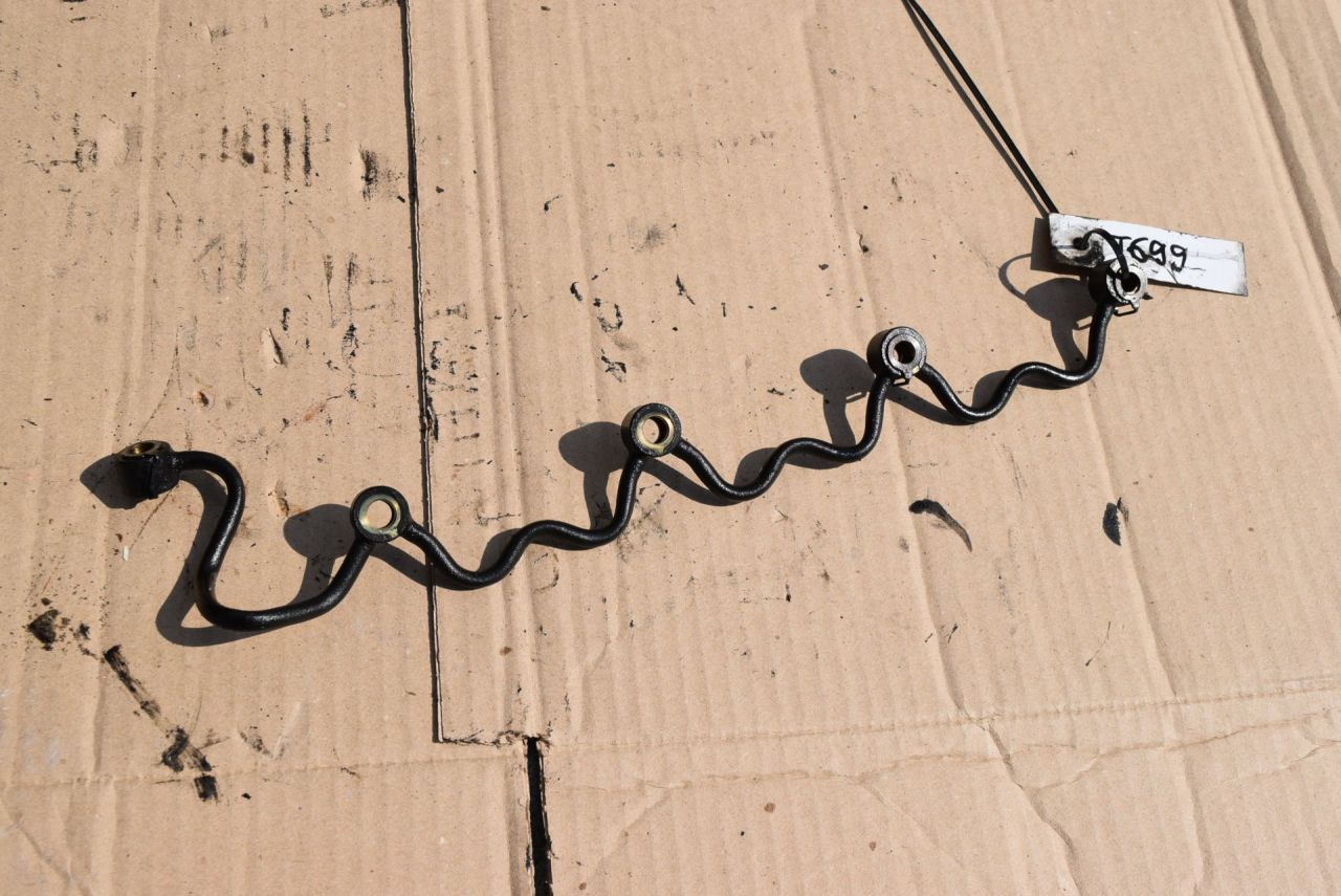 трубка обратки форсунок Toyota Corolla Verso 1 поколение 2002, 2.0 л., 1CD-FTV, дизель, МКПП - фото №1