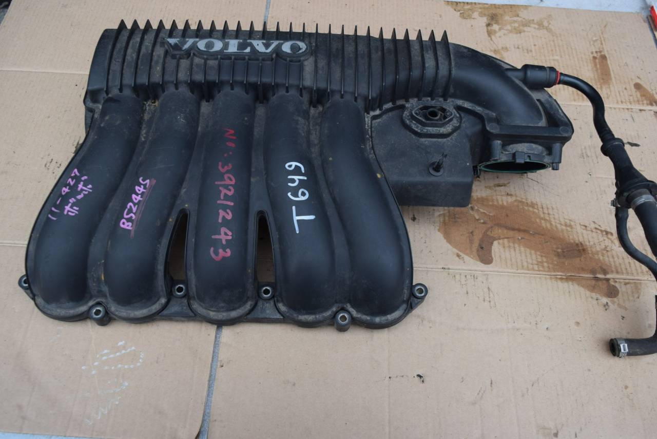 коллектор впускной Volvo S40 2 поколение 2006, 2.4 л., i, B 5244 S5, бензин, АКПП, седан, 30646518 - фото №1