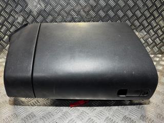 бардачок Mazda 3 1 поколение [рестайлинг] 2006, 1.6 л., дизель, 5МКПП, хетчбэк 5 дв.