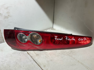 фонарь задний правый Ford Fiesta 5 поколение [рестайлинг] 2007, 1.6 л., бензин, 5МКПП, хетчбэк 5 дв.