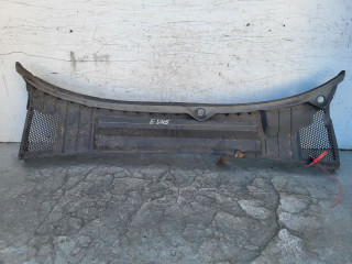дождевик Opel Vectra A (1988 - 1995), 90464416