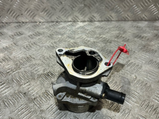 насос вакуумный Nissan Note E11 2006, 1.5 л., K9K 276, дизель