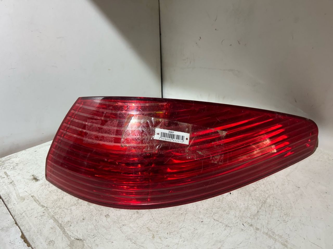 фонарь задний правый Peugeot 607 1 поколение 2002, 2.0 л., дизель, седан - фото №1