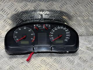 щиток приборов (приборная панель) Volkswagen Passat B5 1999, 1.8 л., бензин, 5МКПП, синий, универсал