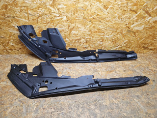 планка под капот BMW X5 G05 [рестайлинг] G05 2023, 3.0 л., B58B30, бензин, АКПП, a96, внедорожник 5 дв., полный привод, 7418197