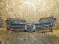 решетка радиатора Volkswagen Golf 5 поколение 2004, 1.9 л., дизель, МКПП, 1K0853655A - фото №2