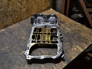 масляный поддон Mazda 6 1 поколение [рестайлинг] (2005 - 2008), 2.0 л., RF7J, дизель, RF7J10380