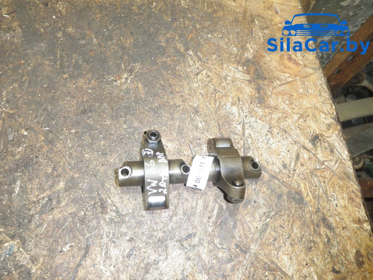 ось коромысел Volkswagen Passat B6 2006, 2.0 л., BMP, дизель, седан - фото №1