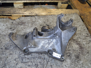 кронштейн генератора Nissan Primera P12 (2001 - 2008), 1.9 л., DCi, дизель, 8200183234