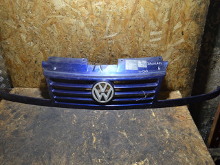 решетка радиатора Volkswagen Sharan 1 поколение 2000, 1.9 л., дизель, МКПП, 7M0853651