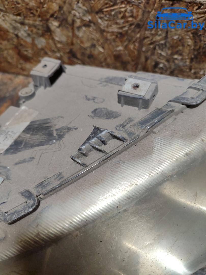 фара правая Chrysler Voyager 4 поколение 2004 - фото №1