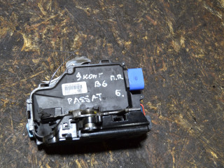 замок двери передней правой Volkswagen Caddy 3 поколение (2004 - 2010), 1.9 л., дизель, 3D1837016AC