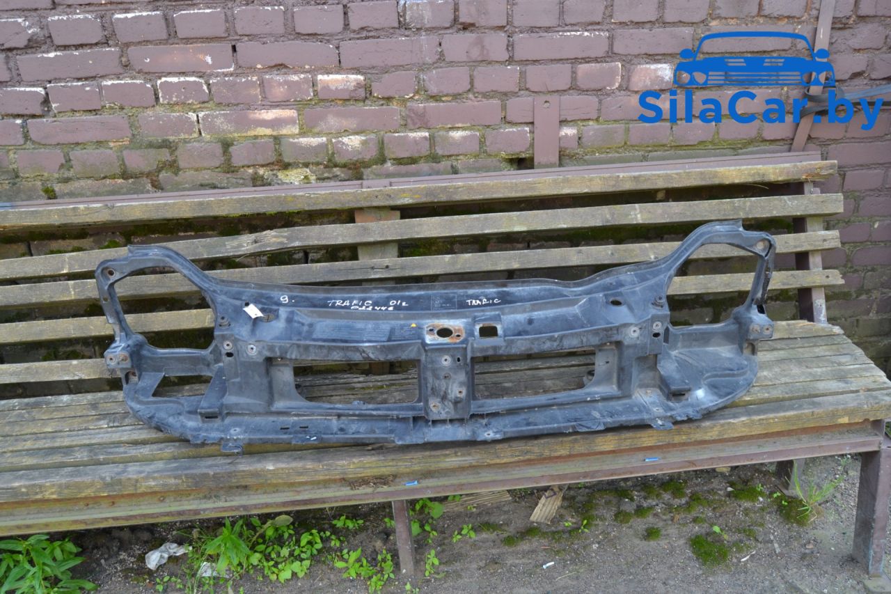 передняя панель крепления облицовки (телевизор) Renault Trafic 2 поколение 2001, 1.9 л., DCi, дизель - фото №1