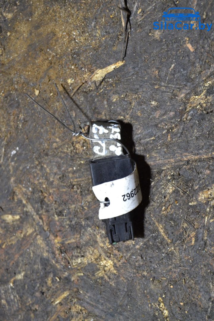 конденсатор Mazda CX-7 1 поколение (2006 - 2009), 2.3 л., Ti, бензин, 250047 - фото №1