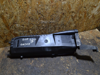 корпус воздушного фильтра Mercedes-Benz E-Класс W210/S210 (1995 - 1999), 3.2 л., дизель, A6460901101