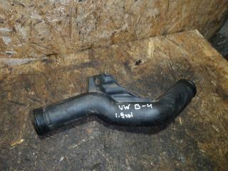 патрубок интеркулера Volkswagen Passat B4 (1993 - 1997), 1.9 л., дизель, МКПП, 357145828A