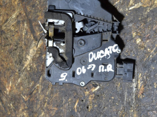 замок двери передней правой Fiat Ducato 3 поколение 2010, 1350147080
