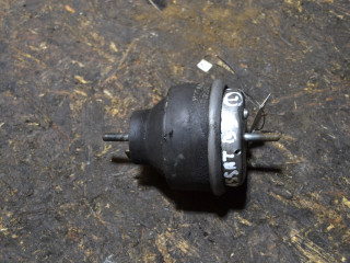 подушка крепления двигателя Volkswagen Passat B5 1999, 1.9 л., AFN, дизель, МКПП, 8D0199379C