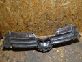 решетка радиатора Volkswagen Golf 5 поколение 2004, 1.9 л., дизель, МКПП, 1K0853655A - фото №2