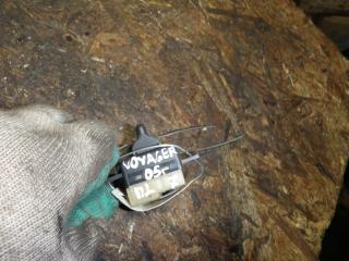 кнопка центрального замка Chrysler Voyager 4 поколение [рестайлинг] 2005, АКПП