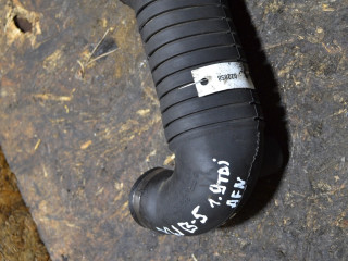 патрубок воздушного фильтра Volkswagen Passat B5 1999, 1.9 л., AFN, дизель, МКПП, 8D0129615C