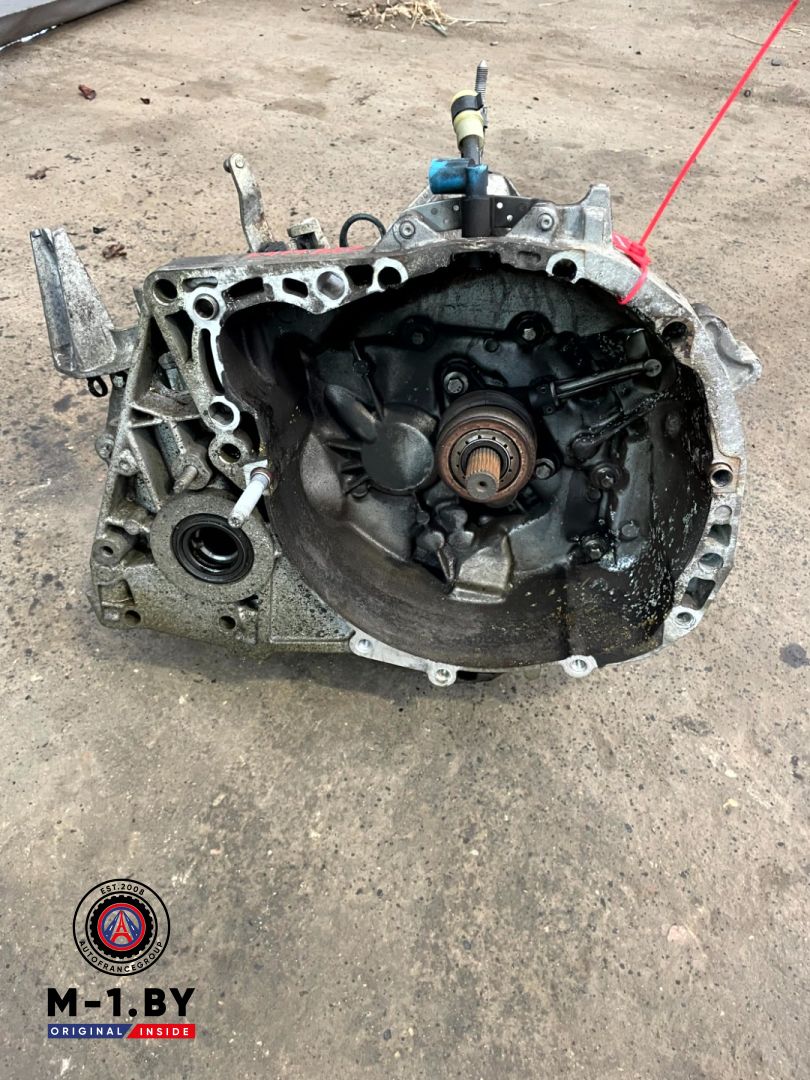 КПП механическая (МКПП) Renault Megane 2 поколение (2002 - 2006), 1.6 л., бензин, JH3142 - фото №1