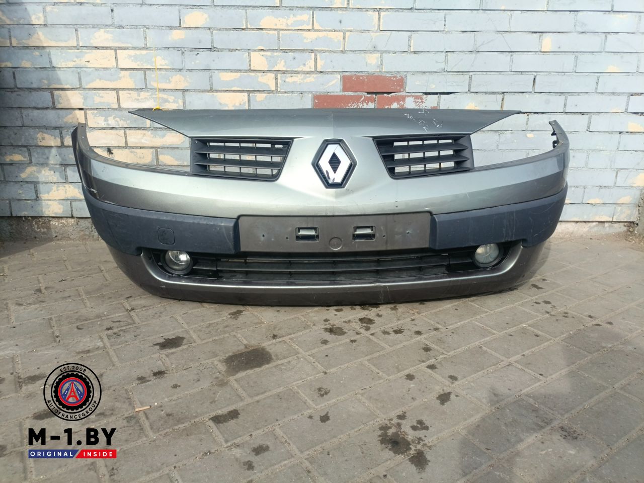 бампер передний Renault Megane 2 поколение (2002 - 2006) - фото №1