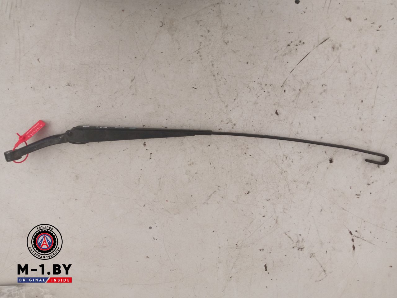 щеткодержатель (поводок стеклоочистителя, дворник) Volvo S80 1 поколение (1998 - 2003) - фото №1