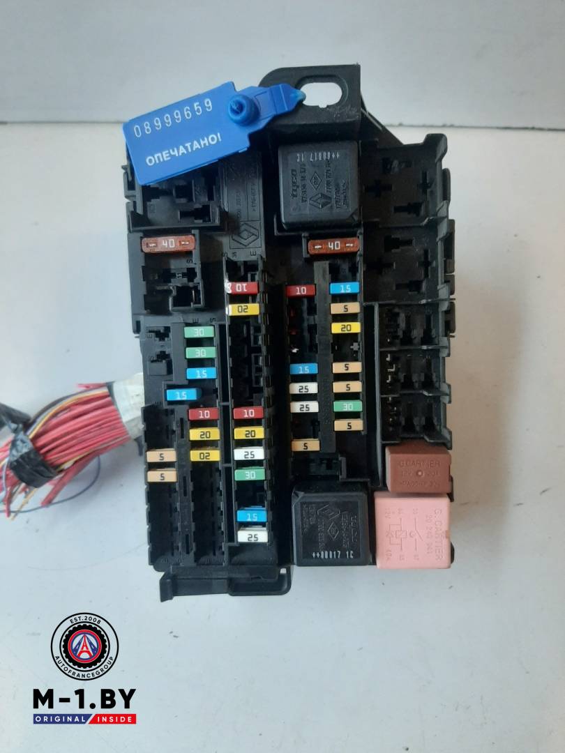 блок предохранителей Renault Laguna 3 поколение (2007 - 2012), 8200393836 - фото №1