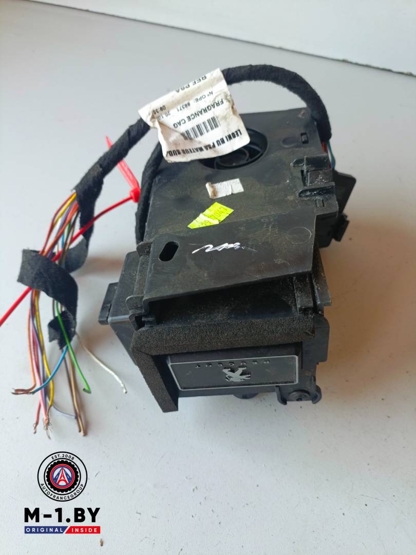 блок управления (другие) Peugeot 3008 2 поколение (2017 - 2025), 9814016080, 110243A0, 110242A0 - фото №1