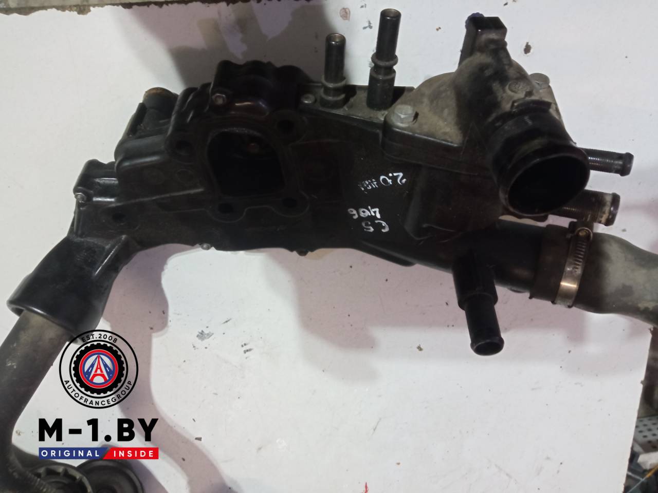 корпус термостата Peugeot 406 1 поколение (1995 - 1999), 9641338680 - фото №1
