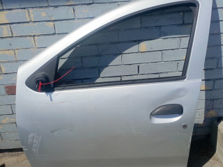 дверь передняя левая Renault Sandero 2 поколение (2013 - 2018)