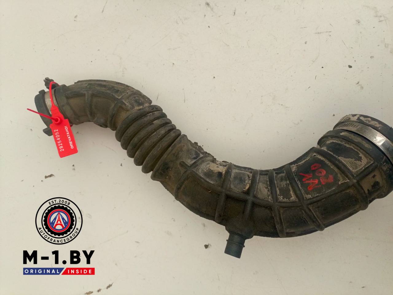 патрубок турбины Nissan NV200 1 поколение (2009 - 2025) - фото №1