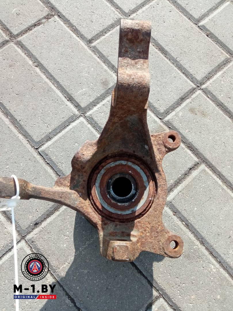 ступица передняя левая Renault Laguna 1 поколение (1993 - 1998) - фото №1