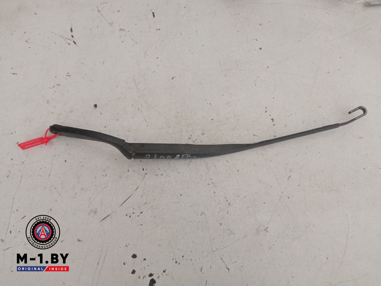 щеткодержатель (поводок стеклоочистителя, дворник) Renault Laguna 2 поколение (2001 - 2005) - фото №1
