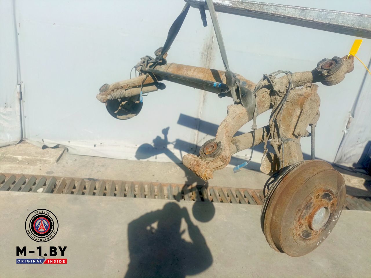 балка подвески задняя Peugeot 206 1 поколение (1998 - 2003) - фото №1