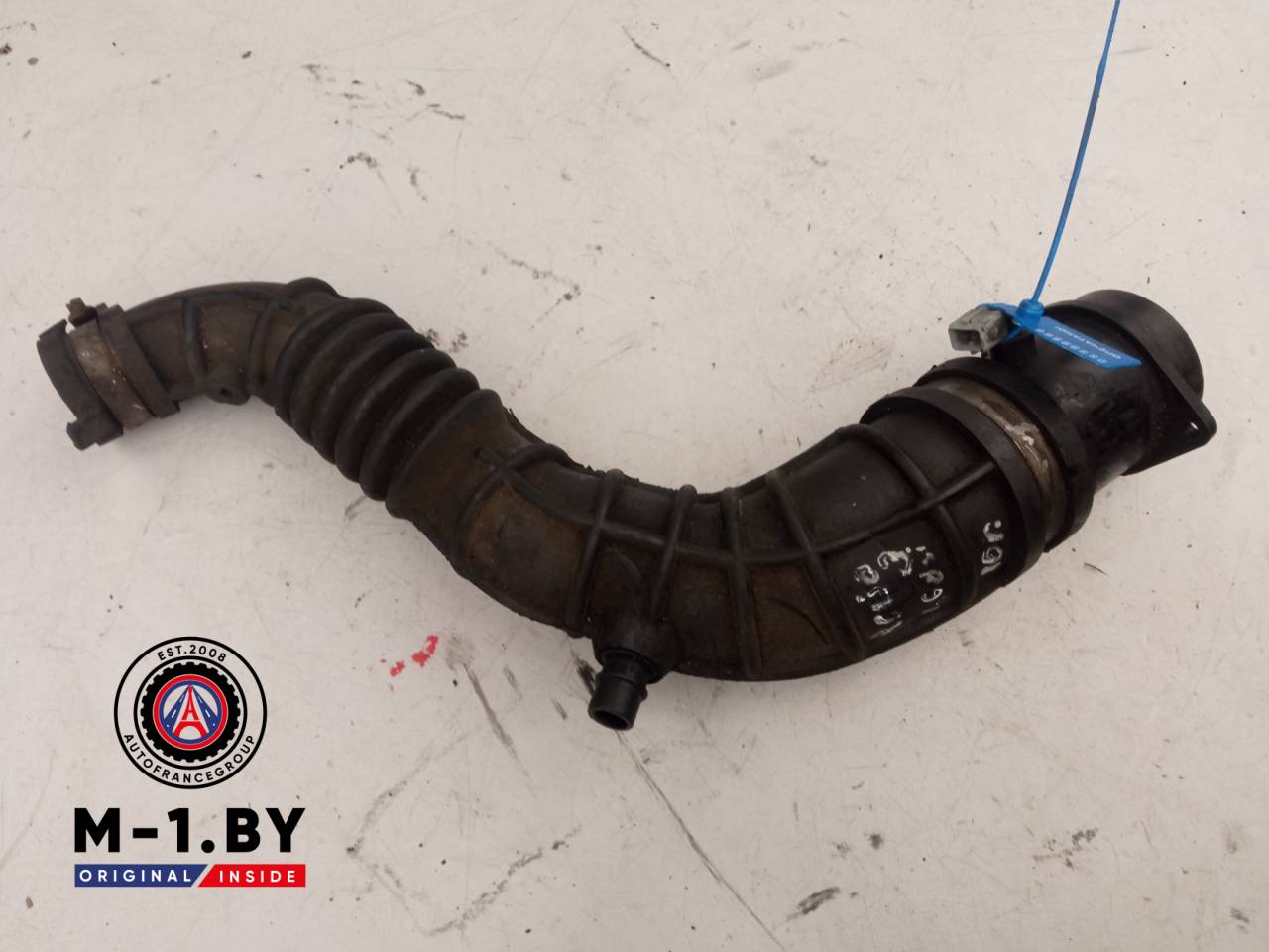 патрубок воздушного фильтра Renault Clio 3 поколение (2005 - 2009) - фото №1