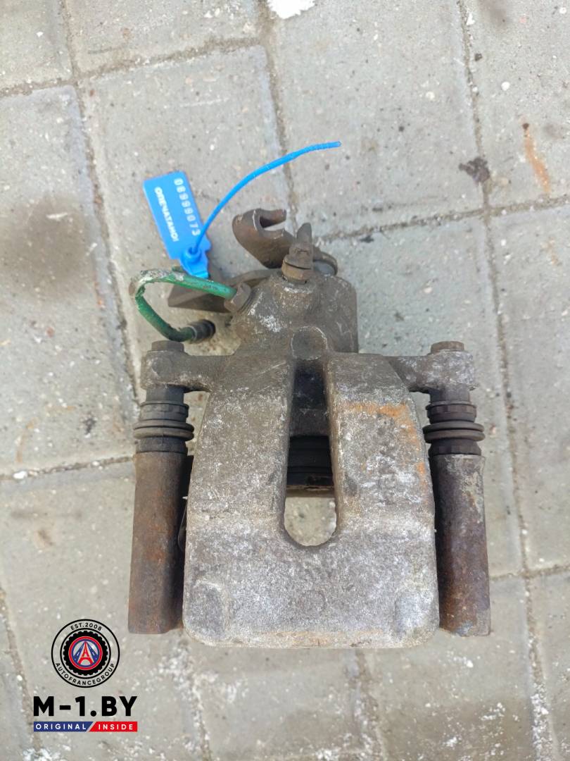 суппорт задний левый Renault Scenic 2 поколение (2003 - 2006) - фото №1